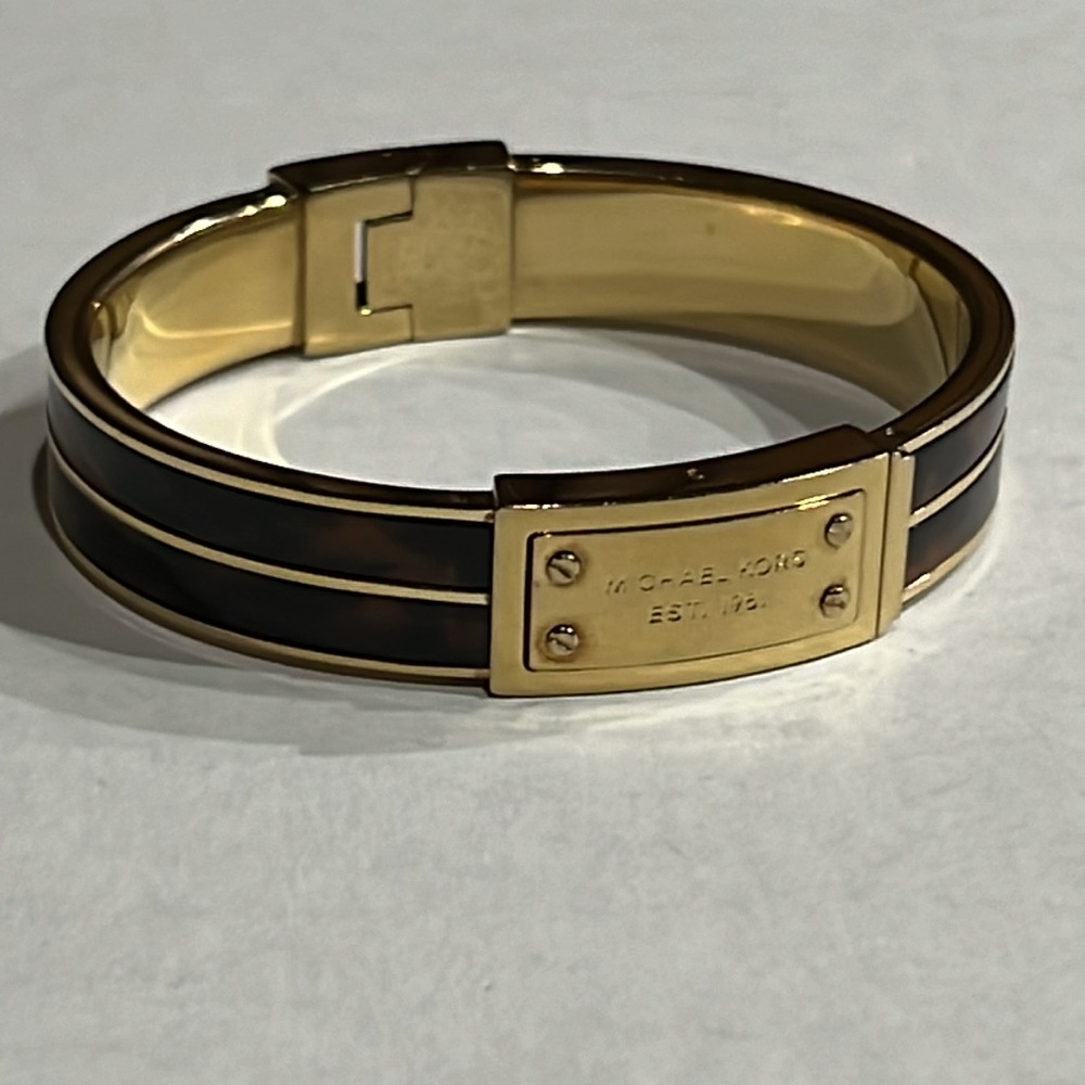 Michael Kors tortoise enamel hinged bangle